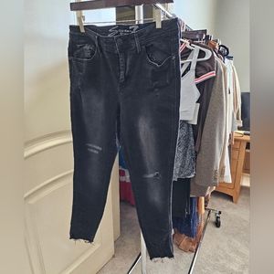 Seven7 faded black distressed legging ankle jeans 12